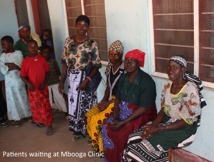 Ladies_at_Mbooga_clinic_small.jpg